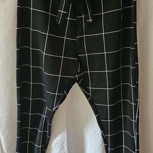 #140 Rogue Black Grid Pattern Women's Joggers